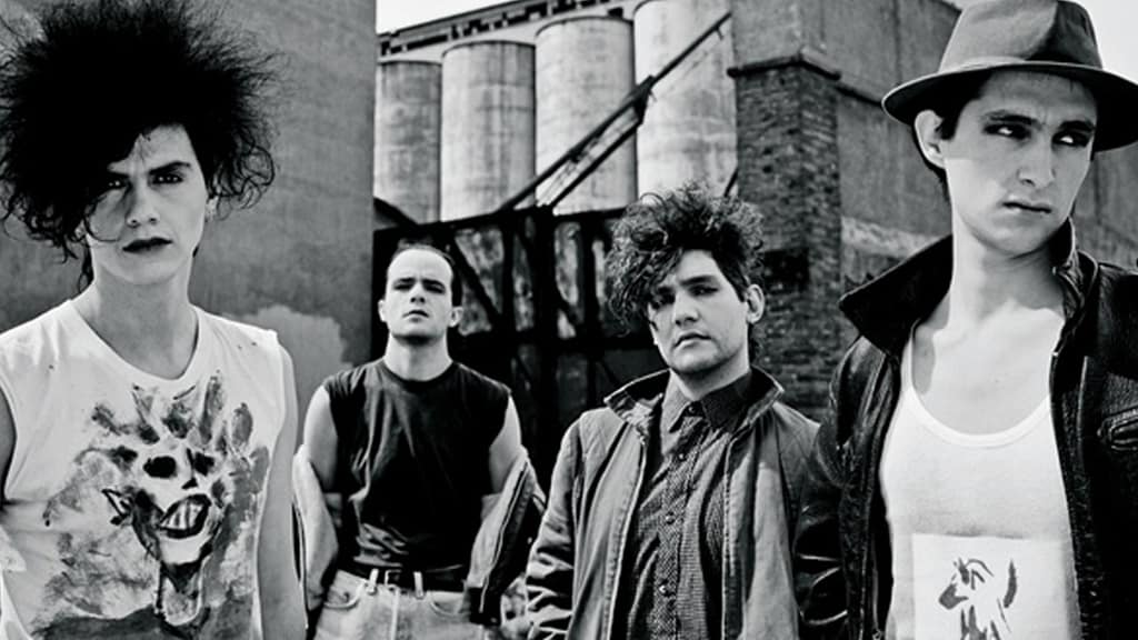 Fotografía en blanco y negro de Caifanes, leyenda del Rock en Latinoamérica