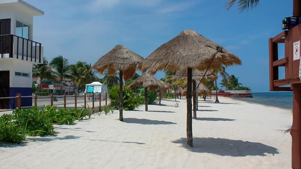 Playa del niño en Cancún, playa publica en puerto Juárez.
