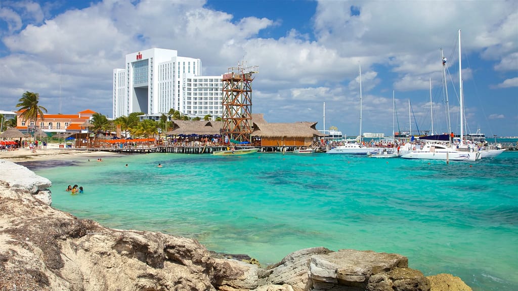 Playa Tortugas en Cancún, playa publica en la Zona Hotelera de Cancún.